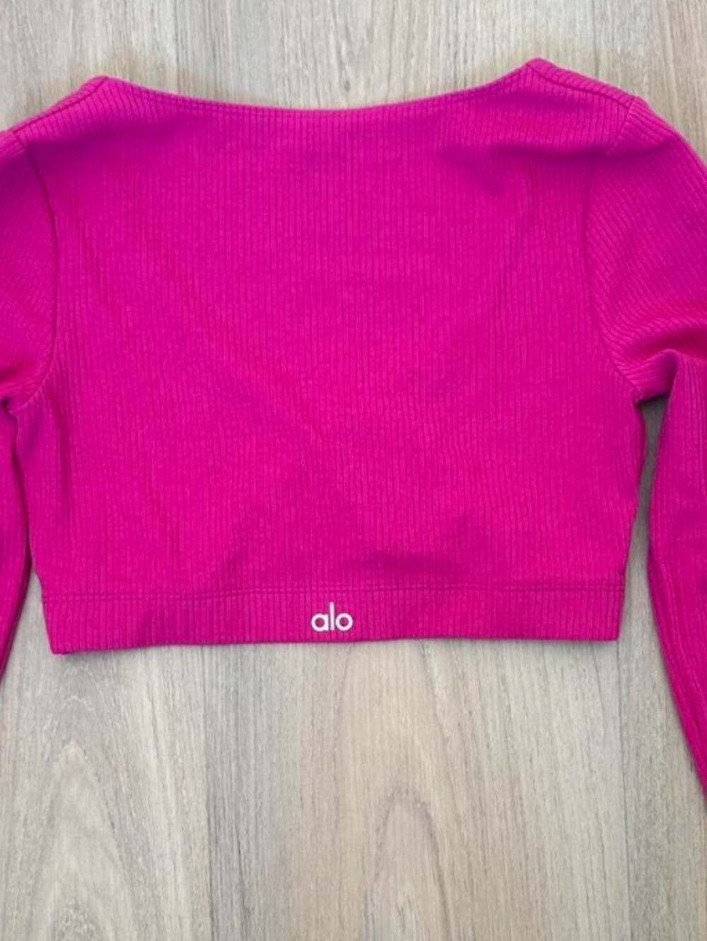 Alo Yoga Fushia Ribbed Crop Top